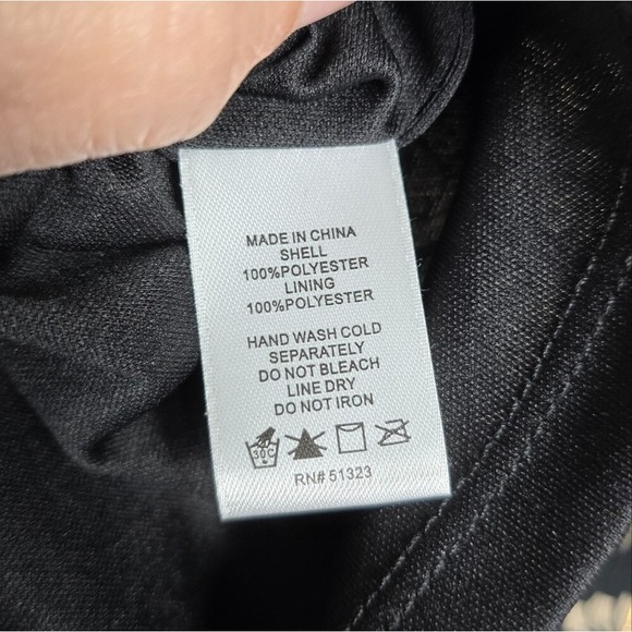 CeCe Women's M Black & Cream Top Sheer Lined Shoulder Pads Open Back Evening NWT - Picture 4 of 9